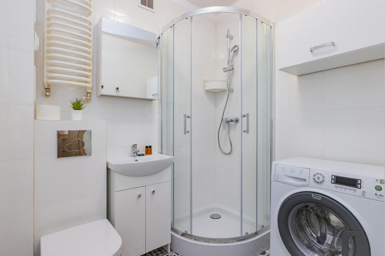 Butas Shortstaypoland Zlota *