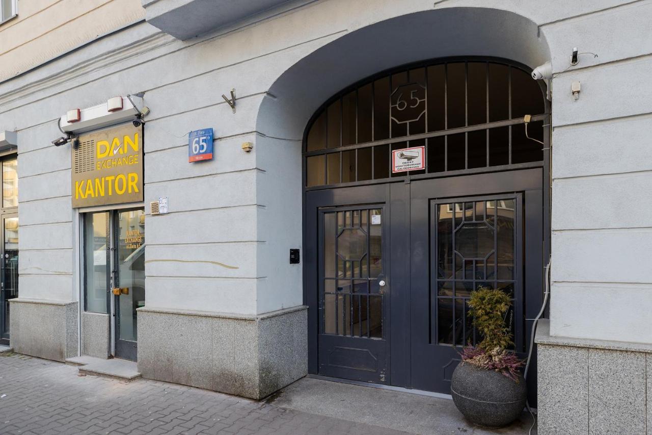 Butas Shortstaypoland Zlota *